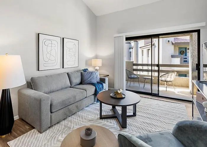Apartment Landing Modern With Amazing Amenities Tempe