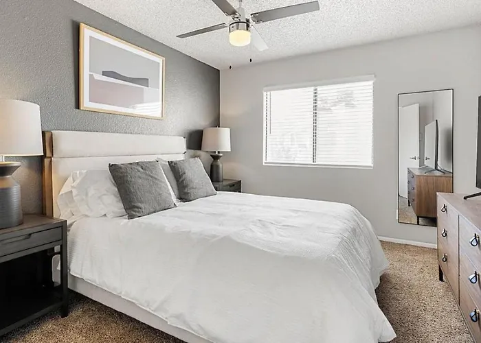 Landing Modern With Amazing Amenities *
